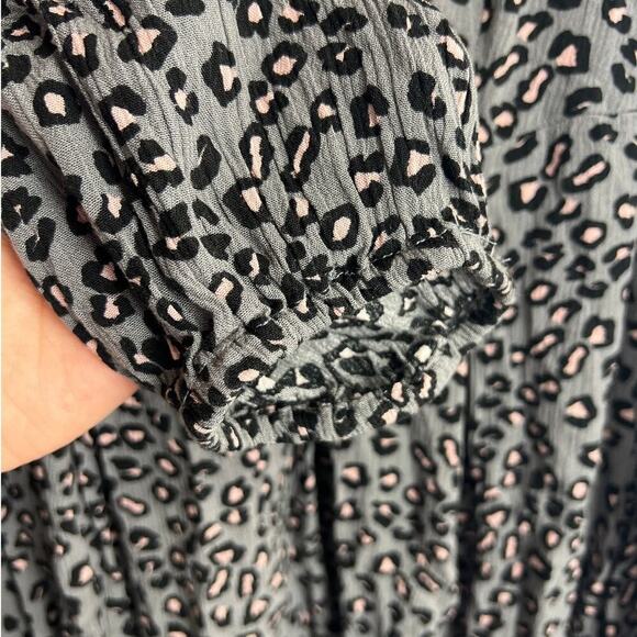 Torrid Fit And Flare Crinkle Gauze Top Size 1 - Picture 11 of 13